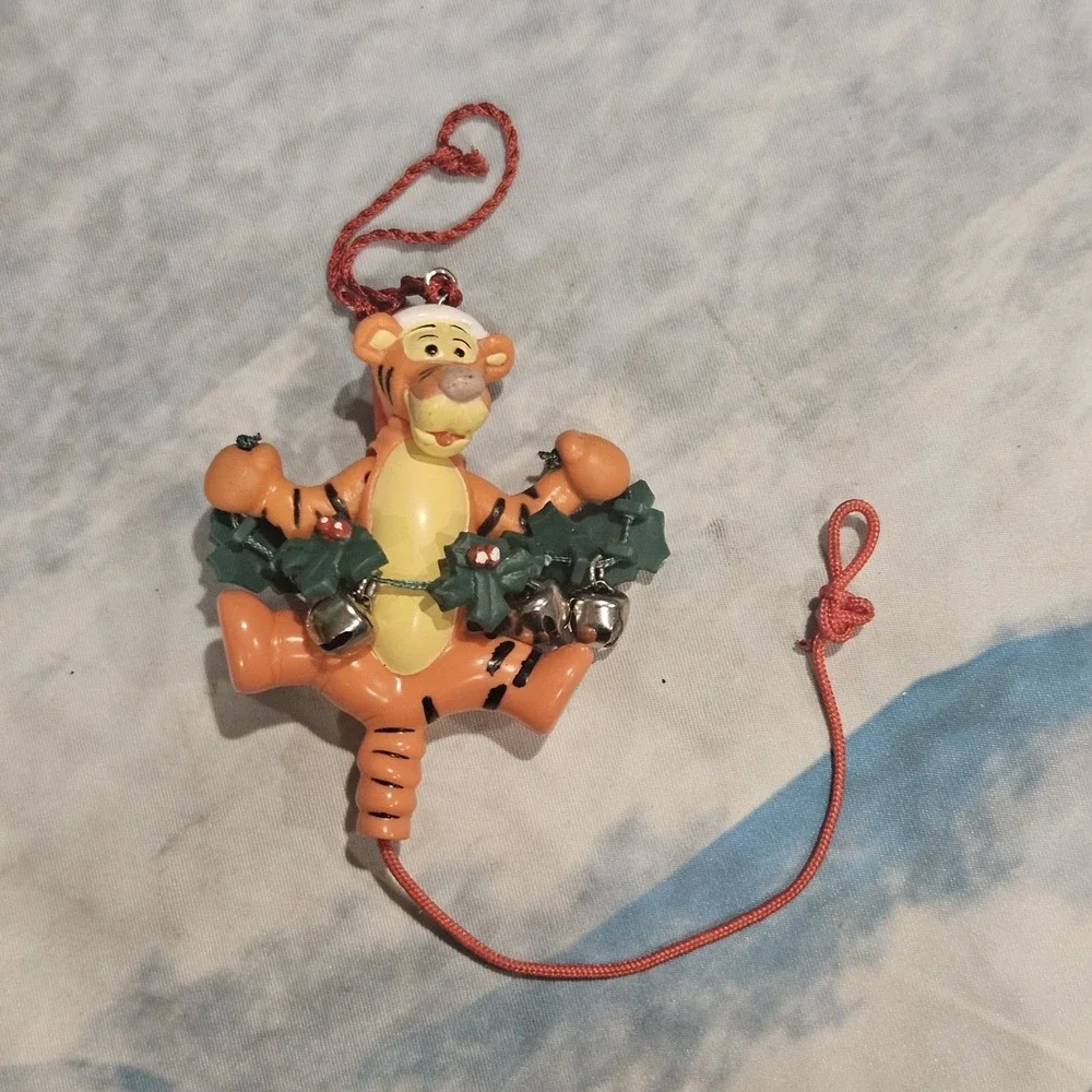 Disney Store 1996 Pooh's Winter Wonderland Pull String Ornaments Pooh Tigger Set